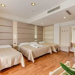 4* Hotel Savoia